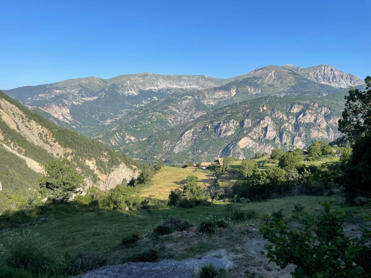 Gite De La Fontaine Gorges De Daluis Eksteriør bilde